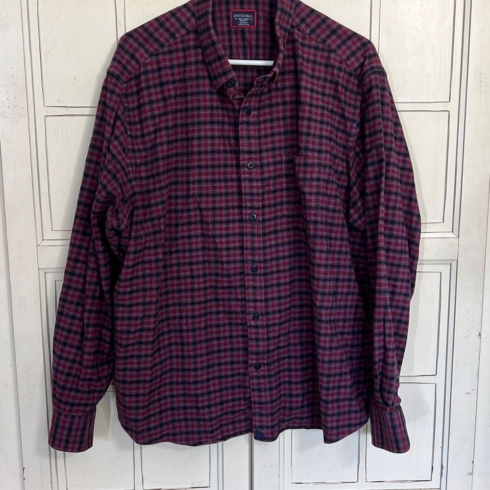 UNTUCKit size XXL relaxed fit men’s button down flannel shirt